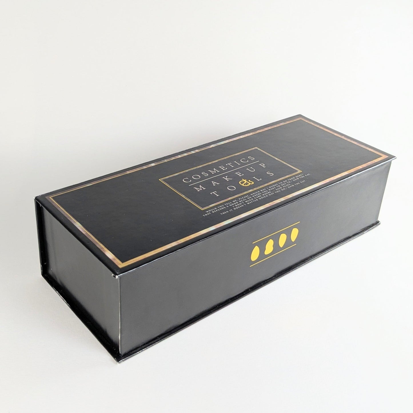 Gift Packing Luxury Velvet Makeup Puff Set โ FREE 2 Eyeshadows | Premium Packaging ๐